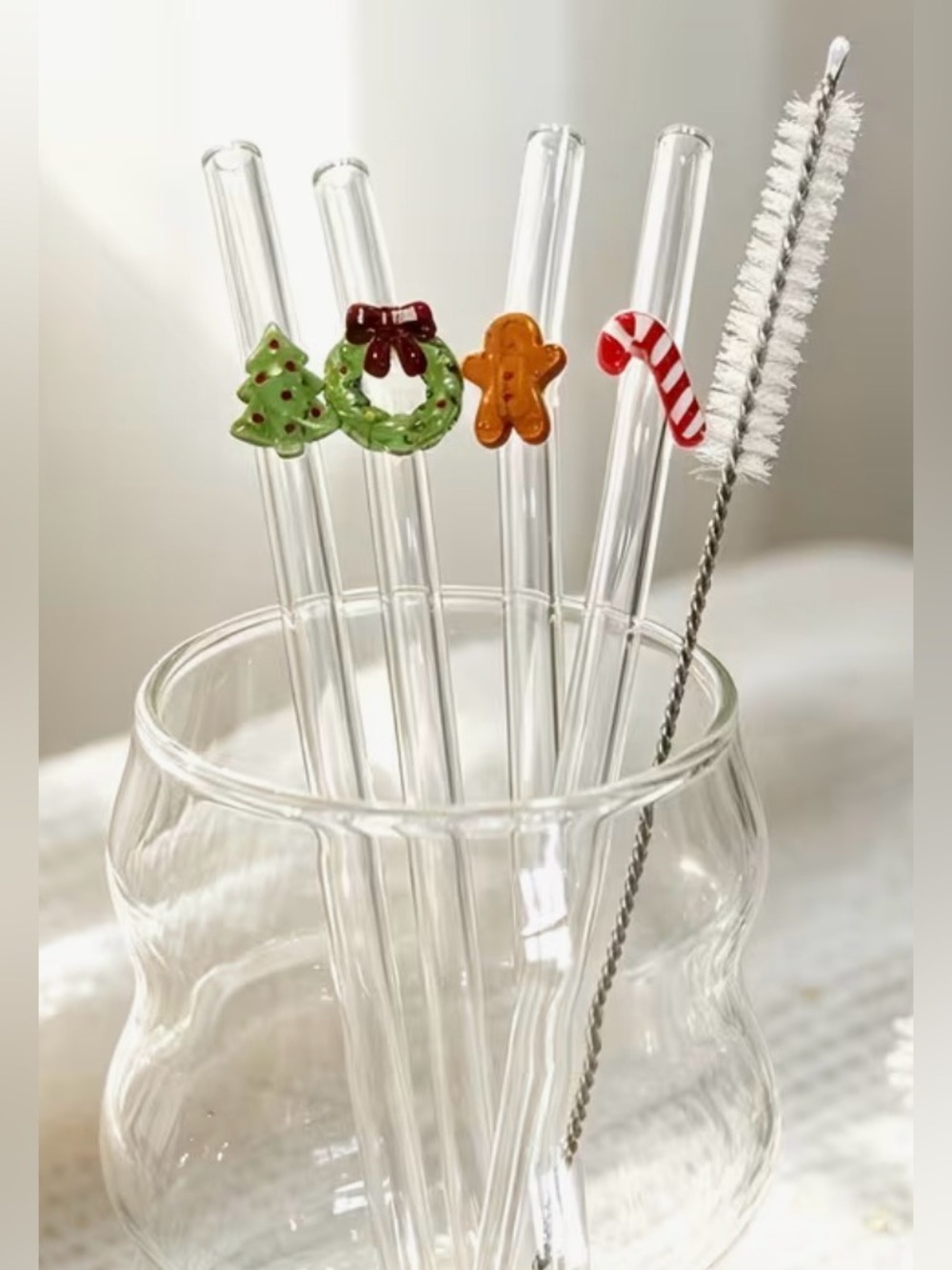 Christmas Themed Glass Drinking Straws Set of 4